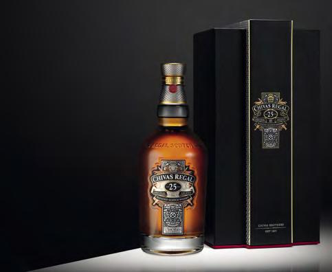 CHIVAS REGAL 25YO Ekskluzywna kompozycja najbardziej wyszukanych szkockich whisky, z których najmłodsze leżakowały co najmniej 25 lat.