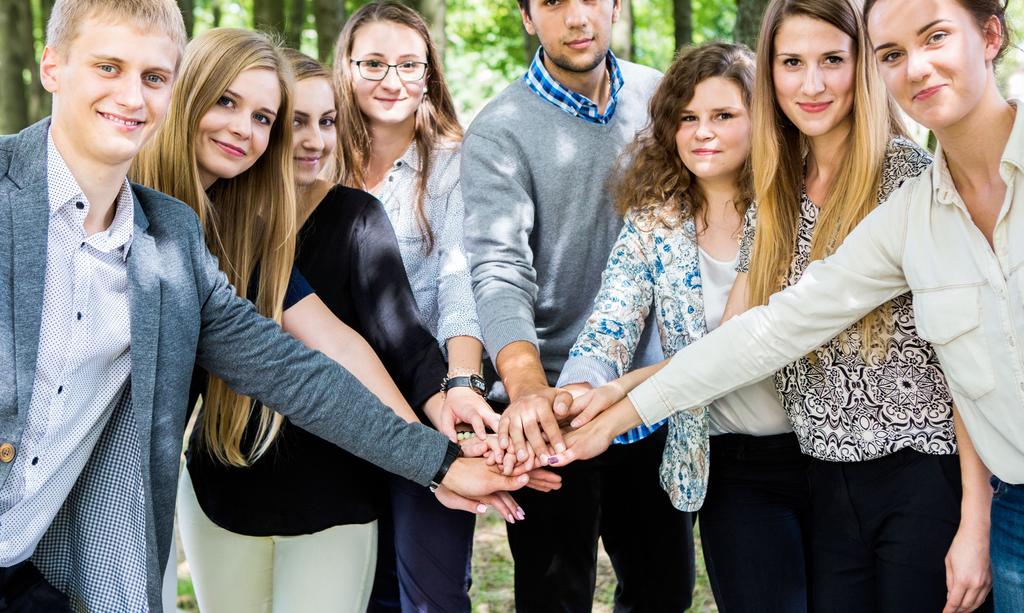 strategia biznesowa społeczeństwo Doświadczenie, posiadane zasoby oraz zaangażowanie pracowników, pozwala na wspieranie i