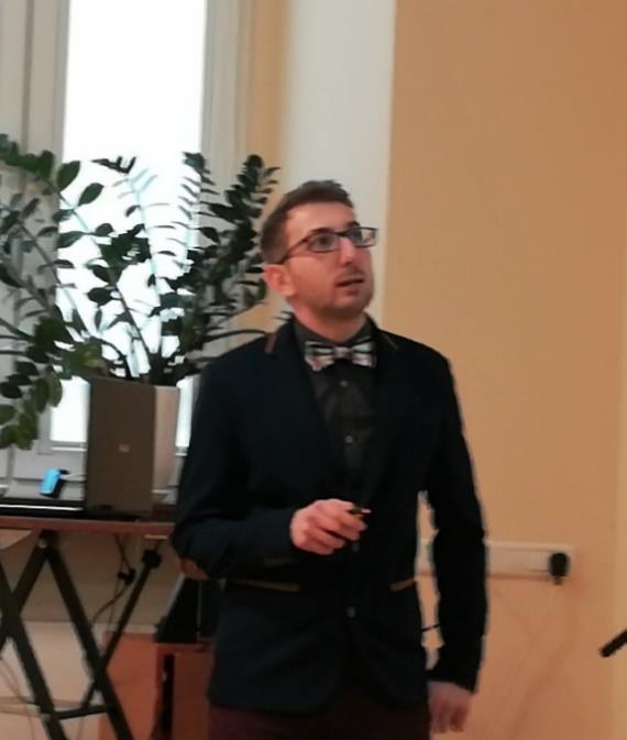 Marek Potrzebowski, który zapoznał zebranych z zadaniami, które spoczywają na członkach Rady Naukowej CBMiM.