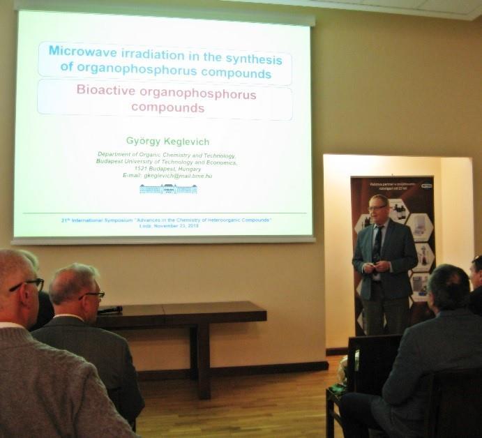 : Synthesis and selected properties of heterohelicenes: A new twist on our chemistry prezentowany przez prof.