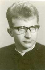 Monografia rzymskokatolickiej parafii św. Mikołaja w Grabowcu, tom II 77 Zdjęcie 47 Rok 1969 (około). Ksiądz Marian Jabłoński (zdjęcie ze zbiorów parafii).