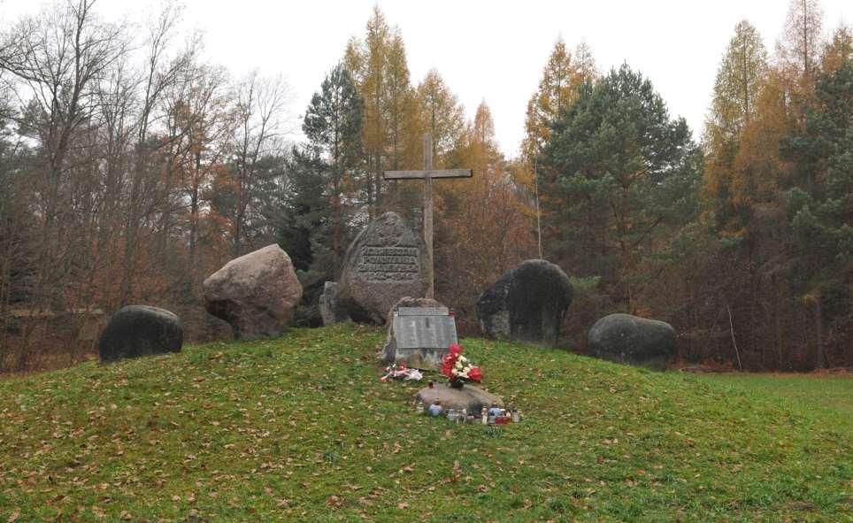 Lata okupacji hitlerowskiej odcisnęły swoje tragiczne piętno na ludności Roztocza.