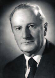 Kazimierz Wrześniowski (1916-1987) W stulecie urodzin Profesora o jego życiu i pochodzeniu Krótki biogram Profesora autorstwa doc.
