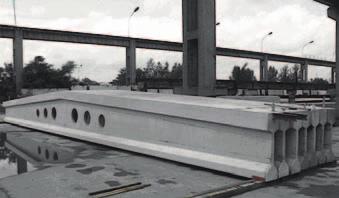 Przykłady rozwiązań firmowych prefabrykatów pokazano na fot. 4, 5, 6, 7 i 8. Fot. 8 Prefabrykowane trybuny Stadionu Narodowego w Warszawie (arch. PeKaBex) Fot.