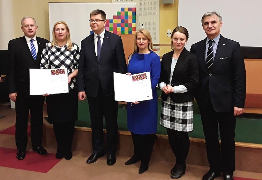 Sesja Rady Powiatu W piątek 17 lutego odbyła się XXII sesja Rady Powiatu. Składając sprawozdanie z pracy Zarządu Powiatu Jarosław Szlaszyński Starosta Augustowski powiedział m.in.