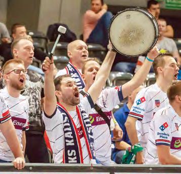 Teraz walczymy o swoje marzenia, każda z nas chciałaby zagrać w ekstraklasie mówiła po ostatnim meczu I ligi ze stołeczną Wisłą libero kaliszanek Anna Głowiak.