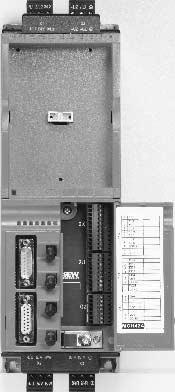 Budowa urządzenia Wielkość 1 MCH4_A 3 3.2 Wielkość 1 MCH4_A MCH4_A...-5A3 (urządzenia AC 400/500 V): 0015... 0040 MCH4_A...-2A3 (urządzenia AC 230 V): 0015.