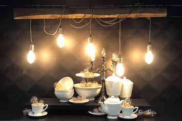 Skuteczność świetlna (lm/w) Kod produktu Opis produktu Odpowiednik Moc barwowa (K) Klasa energetyczna 500011000500 LED-E-B35-FILA-E14-2.8W-2700K-CL GLS 25W 2.