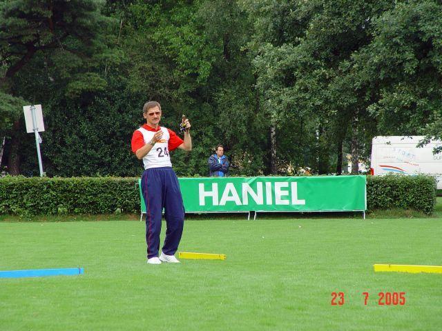 Zdjęcia ze strony: http://www.castingsport.pl/ 31 lipiec 2005 roku - Muchowe Zawody Koła Nida-Ostrów. W zawodach wystartował 4 zawodników, w tym gościnnie muszkarz z Koła w Sobkowie.