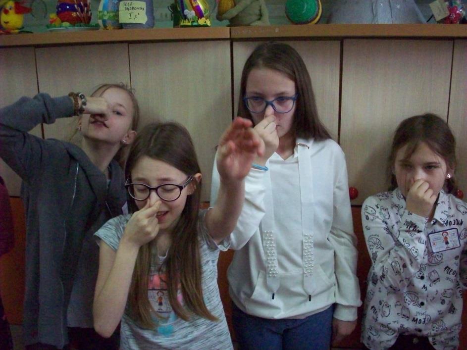 nosy i