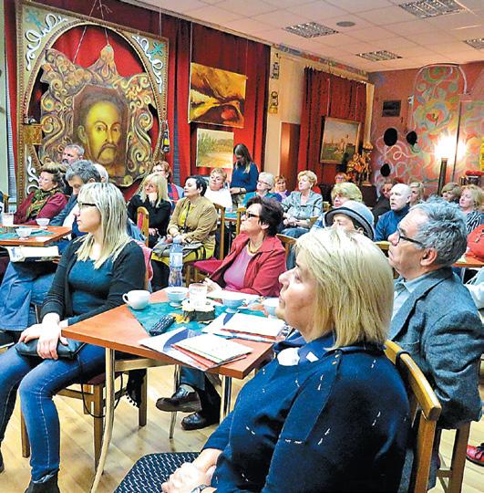 WIECZÓR ARTYSTYCZNY Magiczna strona kobiet W nastrojowym świetle świec, przy dźwiękach muzyki, z niespodziankami i smakami odbyło się spotkanie z twórczością Anety Polancewicz i Wiesławy Jarmużek.