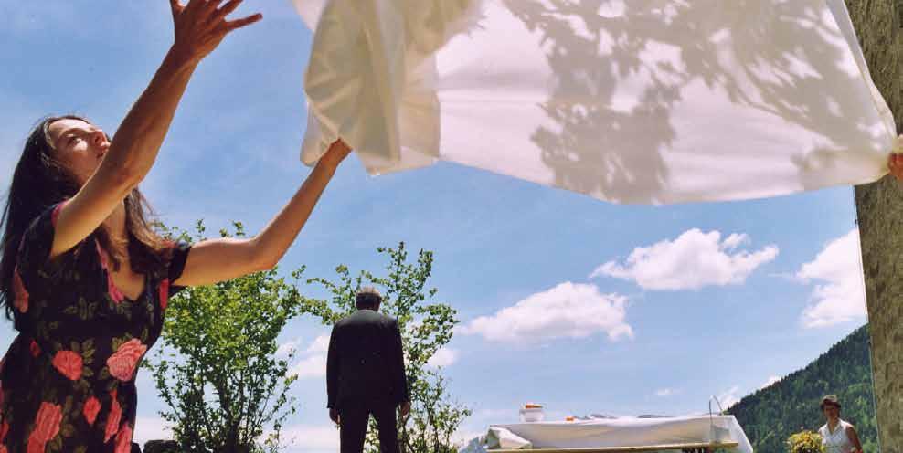 Filmowe czwartki Giovedì Film Nauka włoskiego w kinie A LEZIONE D ITALIANO CINEMATOGRAFICO Wstęp wolny Ingresso libero 29 Il vento fa il suo giro czwartek giovedì 30.08 godz. ore 18.