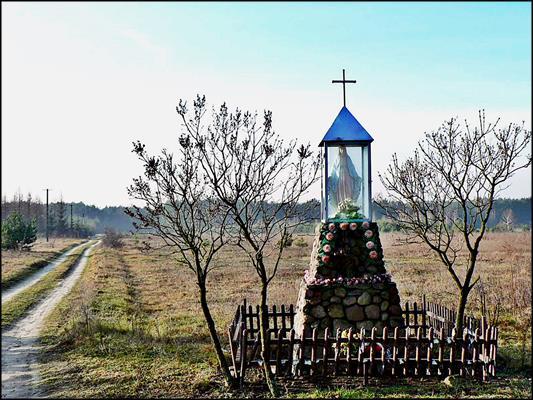 Zapolice, gm. Kodrąb - kd 90, 540; fg 541 Zawodzie, gm. Przedbórz - km 1279 Zawodzie, gm. Wielgomłyny - kd 171 Zdania, gm. Dobryszyce - kd 62; kr 761 Zrąbiec, gm.