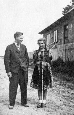Wacława Materek i Jerzy Kolendo, Michniów, 1943