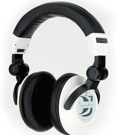 Signature DJ 3390 zł Technologia S-Logic Plus, pasmo przenoszenia 5-32000 Hz SPL 115 db