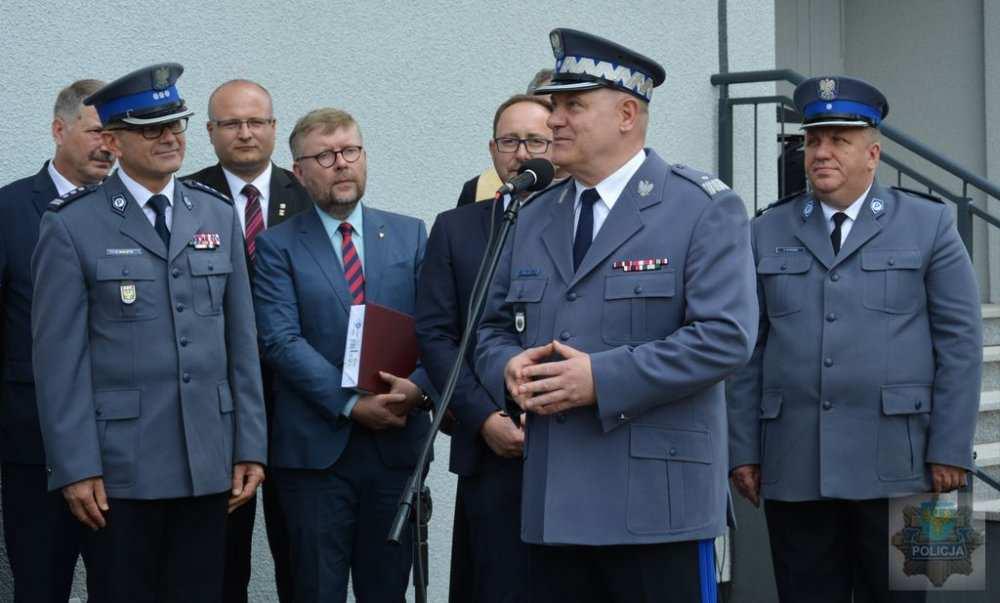 Na początku uroczystości Komendant Wojewódzki Policji w Opolu insp. Jarosław Kaleta przywitał zaproszonych gości i mieszkańców.