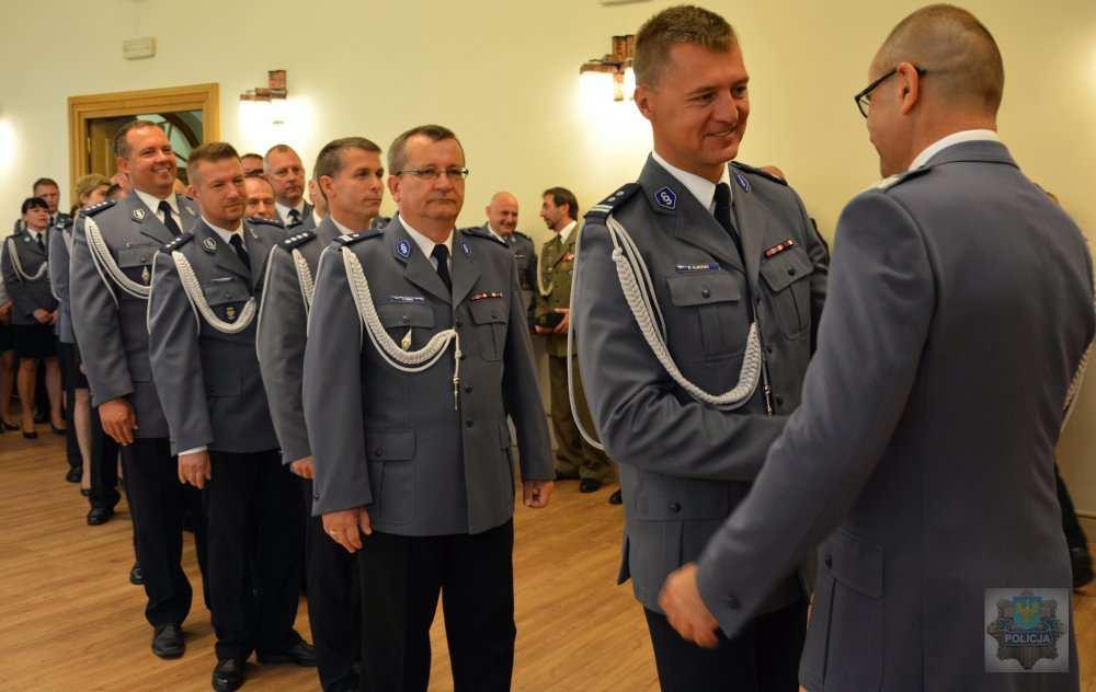 Jarosławowi Kalecie, w budynku Komendy Wojewódzkiej Policji w Opolu odbyła się uroczysta zbiórka.