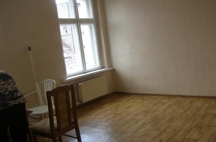 obejmujące: centralne ogrzewanie, wodę, ścieki, wywozu nieczystości stałych