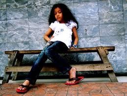 daughter - córka ˈdɔːtə(r) In patriarchal societies, daughters often have different or lesser familial rights than sons.