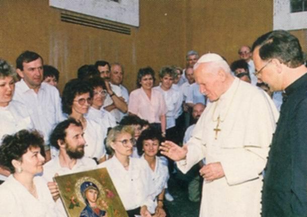 .: 05.04.1992 r. Nowym Szafarzem Najświętszego Sakramentu został pan Piotr Kupka..: kwiecień 1992 r.