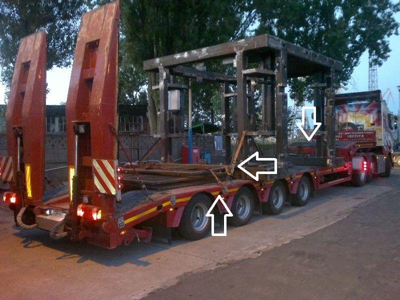2. PRZYKŁAD WYKONYWANEGO ZLECENIA PRZEWOZU PONADNORMATYWNEGO Elementem do transportu była stalowa osłonna ssaka do odmulania dna koryta rzecznego załadowana w stoczni remontowej Gryfia i