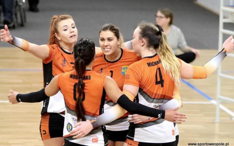 Na co dzień Hala stanowi arenę zmagań sportowych 4 drużyn: piłkarzy ręcznych - KPR Gwardia Opole drużyny
