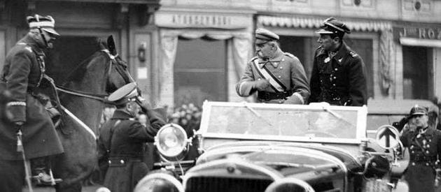 25.VII podpisanie paktu o nieagresji z ZSRR w ramach realizacji polityki równowagi z dwoma sąsiadami. 6 X 1933 wielka rewia kawalerii w na Błoniach w Krakowie w 250 rocznicę odsieczy wiedeńskiej.
