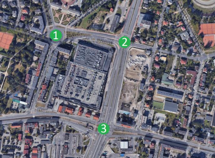 Geometria Ronda Ossolińskich jest zbliżona do skrzyżowania z wyspą centralną z poszerzonymi wlotami, jednakże na skrzyżowaniu zastosowano odmienną organizację ruchu niż przy skrzyżowaniach tego typu,