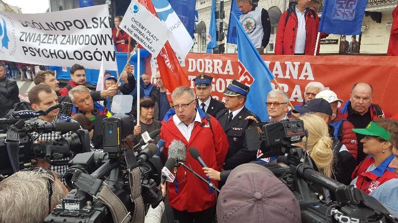 przewodniczący rady branży OPZZ 'Transport' Leszek Miętek, przewodniczący rady branży OPZZ 'Oświata i Nauka' Sławomir Broniarz, przewodnicząca rady branży OPZZ "Usługi publiczne" Urszula Michalska,
