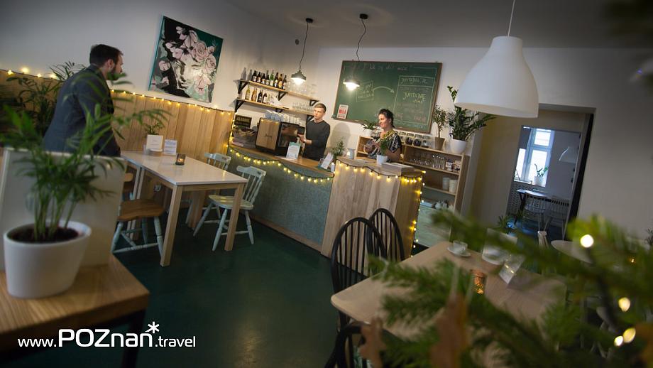Kuchnia PoWolność - ul. Kanałowa 15, Poznań Parle Patisserie - za powiew świeżości i wszechobecne światło ul. Grunwaldzka 33C, Poznań www.facebook.com/parlepatisserie tel.