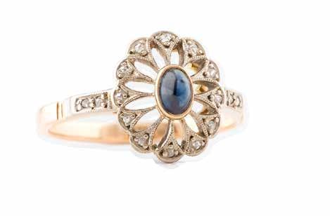 246 Obrączka Memory ring złoto p. 0,585, m. 3,54 g, 15 brylantów łącznie ok.