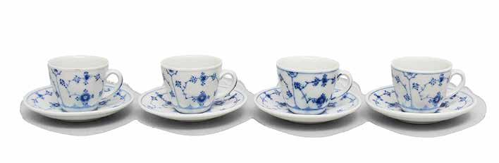 185 Misa Chiny, dynastia Qing, okres Guangxu (1875 1908) porcelana malowana podszkliwnie kobaltem; dekoracja w postaci ryb; czteroznakowa