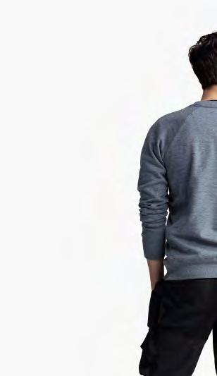 Wzmocnienia przy kolanach z materiału Stretch Cordura.