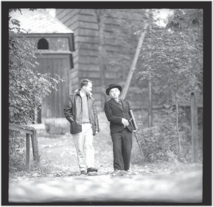 ODKRYCIE NIKIFORA i Marian Włosiński, Kolekcja Tadeusza Rolke, 1962, Agencja Gazeta W tym roku przypada 50 rocznica śmierci Nikifora Krynickiego.