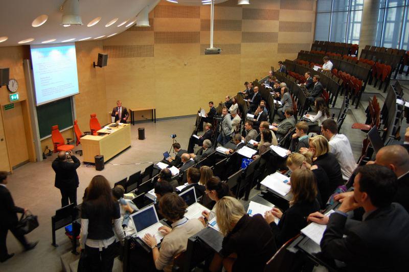 Organizatorzy Centrum Badań Problemów Prawnych i Ekonomicznych Komunikacji Elektronicznej (CBKE) jest jednostką naukowo-badawczą działającą w ramach Uniwersytetu