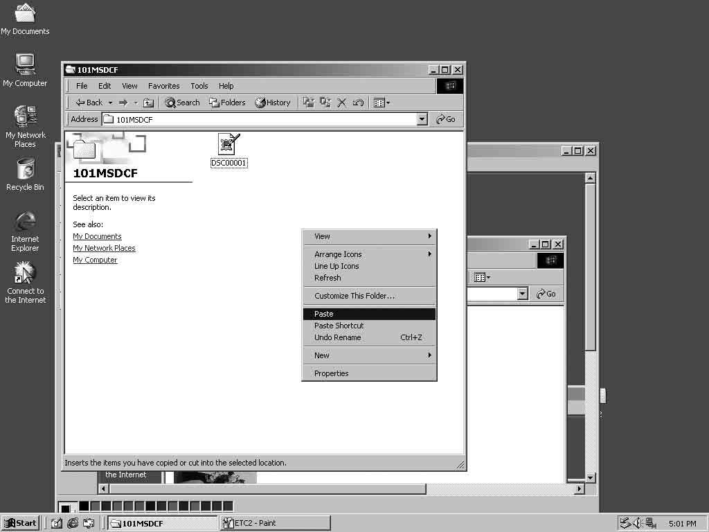 4 Kliknąć dwukrotnie folder [My Documents] (w przypadku systemu Windows Vista: [folder Documents]). Następnie kliknąć prawym przyciskiem myszy okno My Documents, aby wyświetlić menu i kliknąć [Paste].