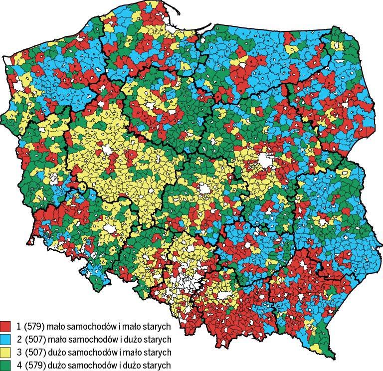 Rozdział III. Składowe rozwoju społeczno-gospodarczego poziom i dynamika zmian watne auta, przy jednoczesnym bardzo wysokim udziale pojazdów starych. Zależności te prezentuje rys. III.7.