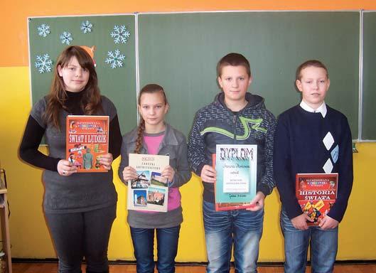 Celem konkursu jest upowszechnianie tradycji zwiàzanych ze Êwi tami Bo ego Narodzenia oraz rozwijanie zainteresowaƒ kulturà ludowà wêród uczniów.