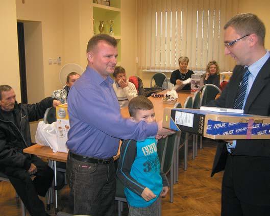 LOTERIA G os Racià a nr 12/2010 9 Wygrane klientów BS Racià w loterii promocyjnej Lokata z nagrodami Niezwykle mi o nam poinformowaç, e w