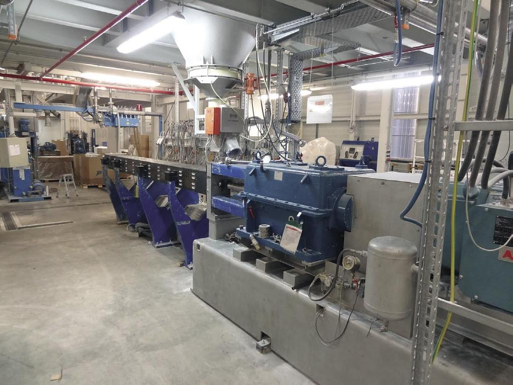 EXTRUSION TERRITORY poliamidy wzmacniane włóknem szklanym lub PVC wypełnione węglanem wapnia.