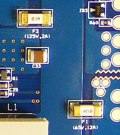 złącza N1 ezpiecznik F1 2A / 125V