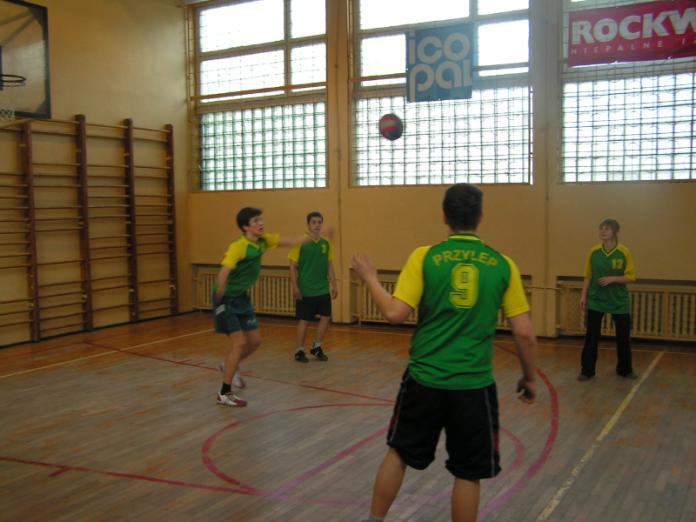 Reprezentacja klas I i II brała udział w Polsko - Niemieckim Turnieju Piłki Siatkowej, gdzie zajęliśmy II