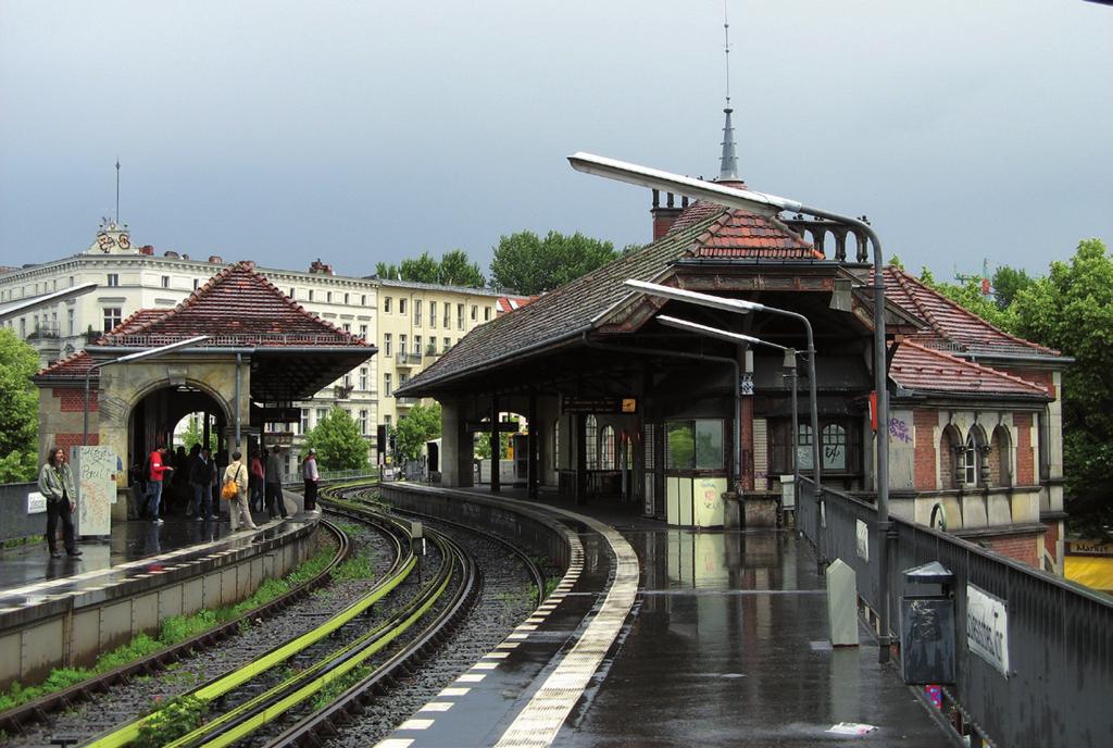 park. Charakterystykę poszczególnych linii metra przedstawiono w 