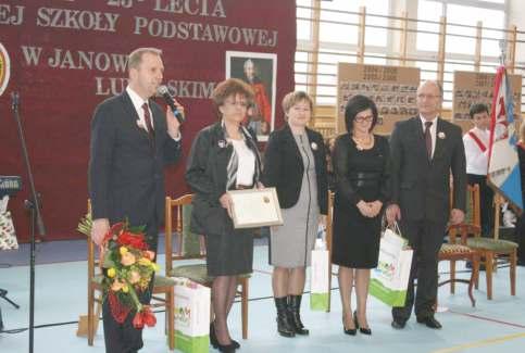 publicznej (basen, 2 Dotychczasowy Zespół Szkół w Białej Drugiej został przekształcony w ośmioletnią szkołę podstawową, czyli w Publiczną Szkołę Podstawową im.