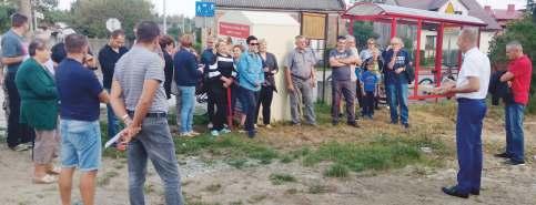 W spotkaniu uczestniczył również Zastępca Burmistrza Czesław Krzysztoń, Przewodnicząca Rady Miejskiej Ewa Janus. Na spotkaniu 30 sierpnia obecny był również Radny Ryszard Majkowski.