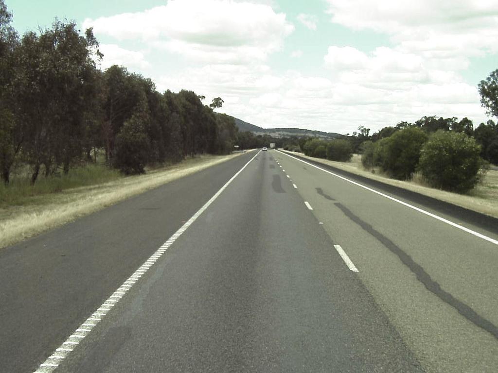 Hume Hwy, VIC Prosta Umiarkowane