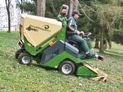 Technika komunalna Wielofunkcyjna maszyna Grasshopper Profihopper 100 101 Profihopper Samojezdna kosiarka do terenów zielonych Szerokość robocza Pojemność kosza 1,25 m 730 l System Compactor Skoszony