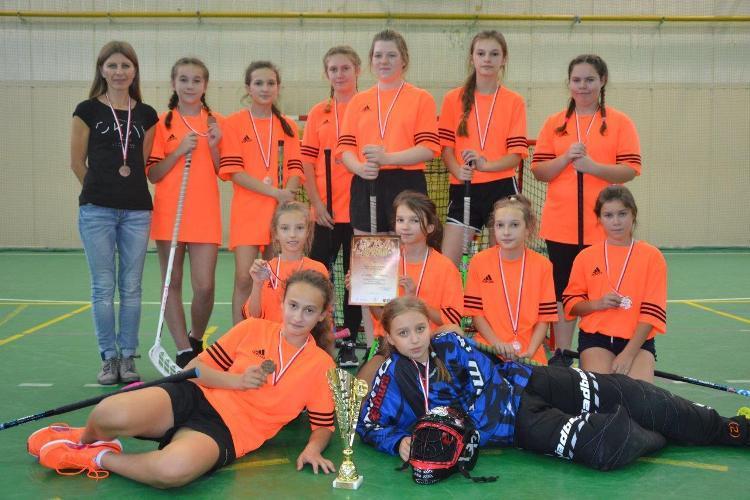 23 października 2017r. w hali Młodzieżowego Centrum Sportu we Wrocławiu odbył się Finał Dolnośląskich Igrzysk Dzieci w Unihokeju Dziewcząt.
