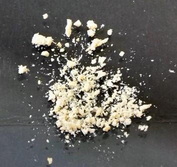 Powstawanie dilitopochodnej ograniczyłam stosując niedomiar n-butylolitu względem 2,2 -bitiofenu (w stosunku 0,8 eq do 1 eq), jak również wkraplając n-buli kroplami w zależności od skali syntezy, w