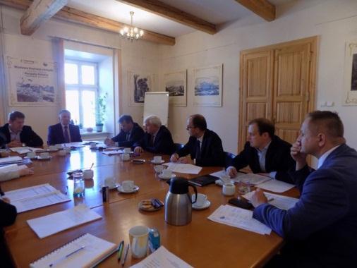 Informacja na temat działalności Združenia Euroregion Tatry w roku 2018 Członkowie Rady omawiali najważniejsze sprawy związane Ján Ferenčák Przewodniczący